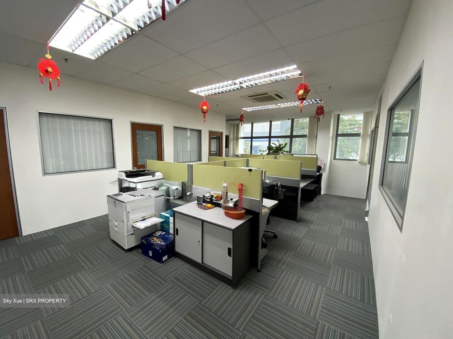 Woodlands Bizhub (D27), Office #577734601